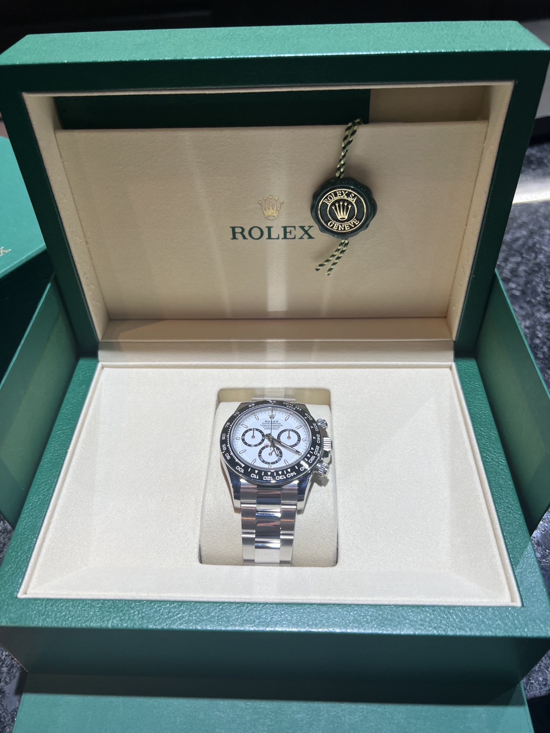Rolex 126500LN 白文字盤